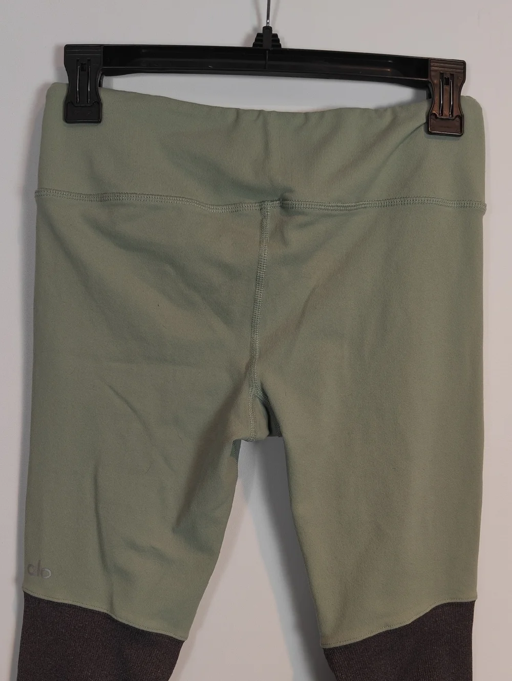 ALO YOGA Goddess Ribbed Leggings in Sage and Stormy Heather Size Small